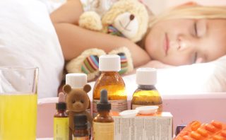 Babák testközelben